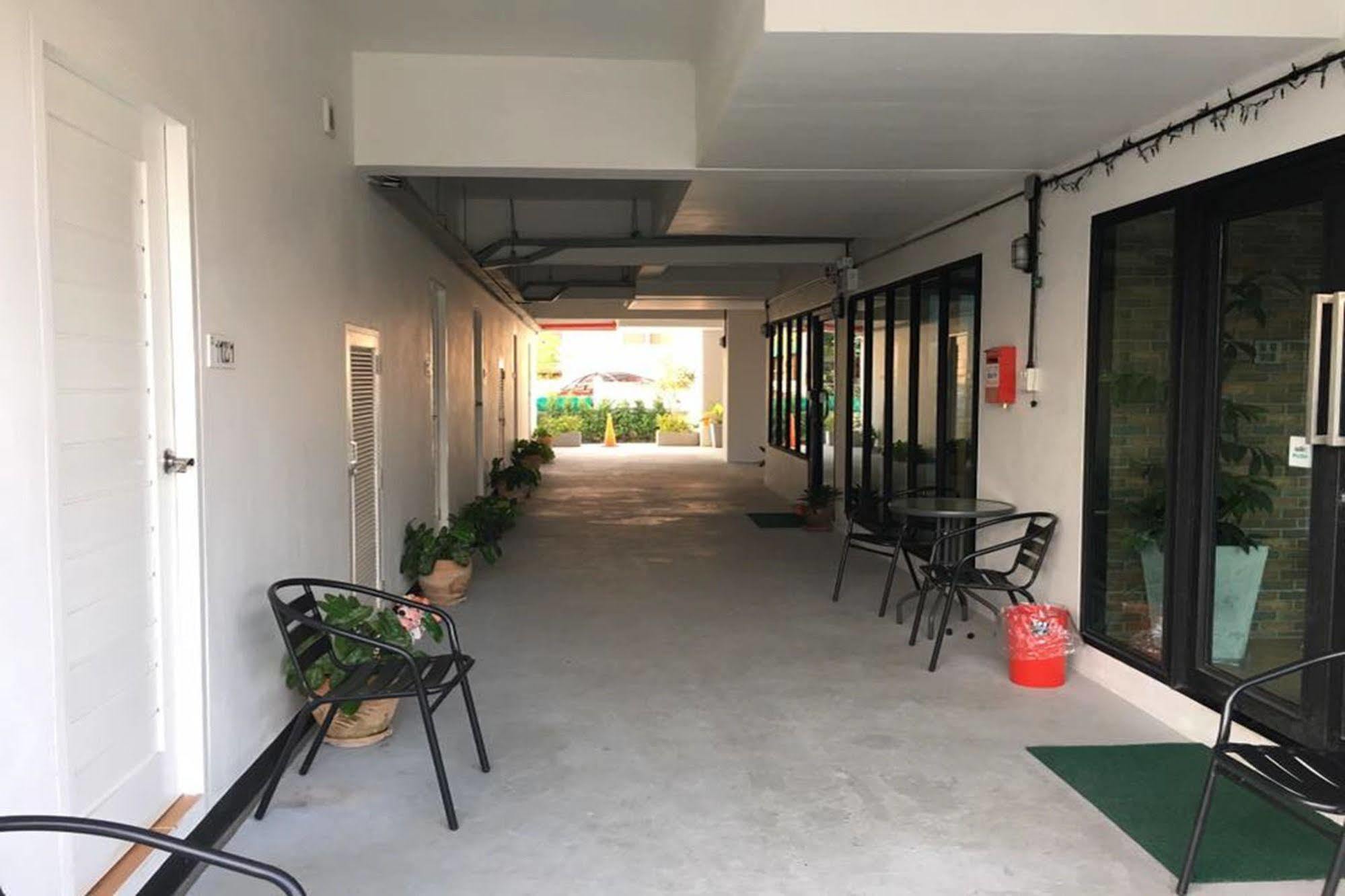 The Season Airport Udonthani Экстерьер фото